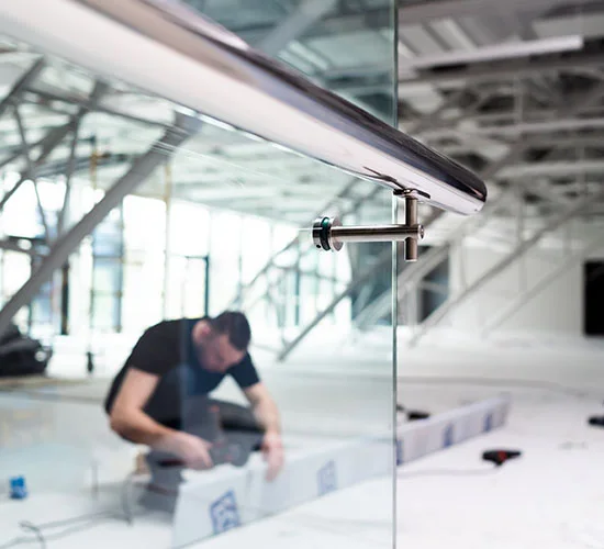 North Port, FL highly skilled glass repair technicians